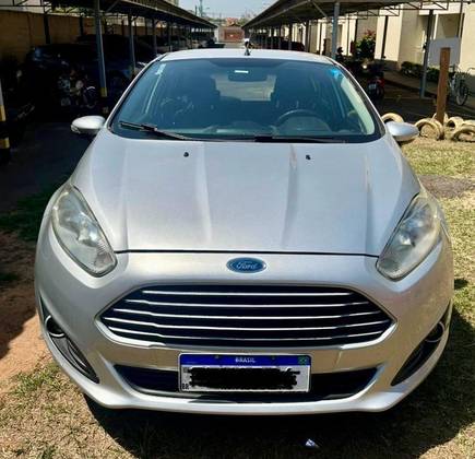 FORD FIESTA 1.6 TITANIUM HATCH 16V FLEX 4P POWERSHIFT FORD FIESTA 1.6 TITANIUM HATCH 16V FLEX 4P POWERSHIFT